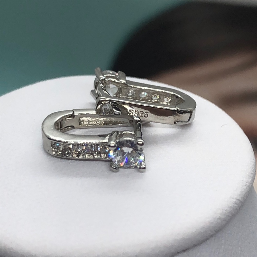 🌟 Sterling Silver 925 Cubic Zircon - Picture 2 of 4